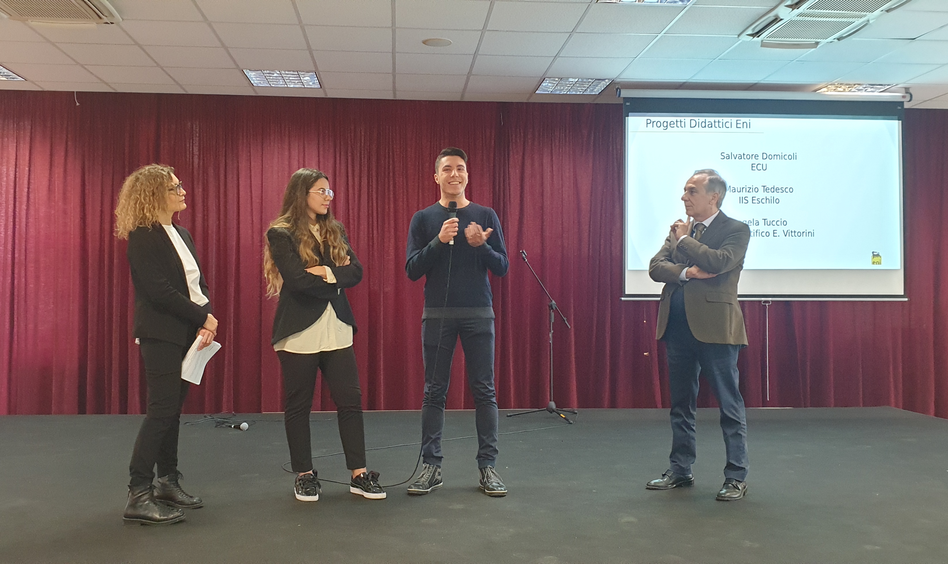 La svolta verde di Gela spiegata ai giovani, Eni scuola presenta dieci progetti didattici