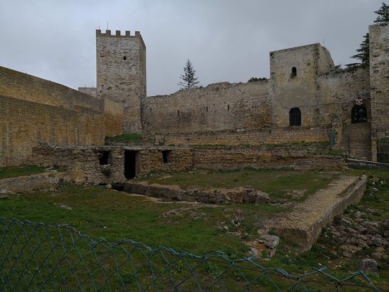 Convenzione con UniSiena per il castello di Lombardia