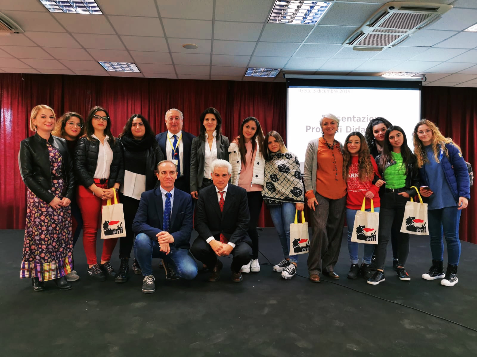 Da Eni dieci progetti per far avvicinare nuovamente i ragazzi al mondo della scuola