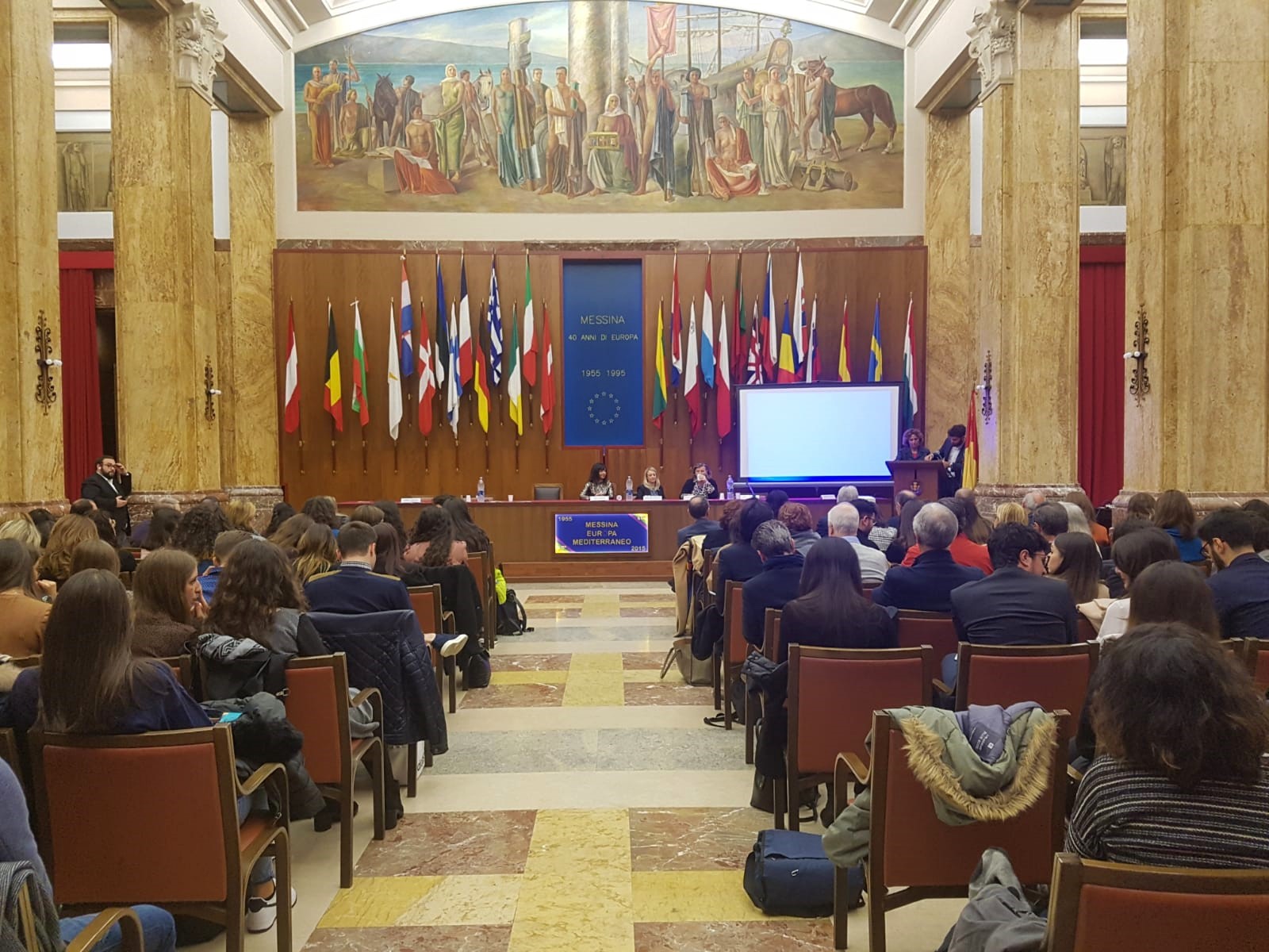 Galleria foto 'Ipovisione, l’apprensione per gli schermi blu e i led' - foto 2