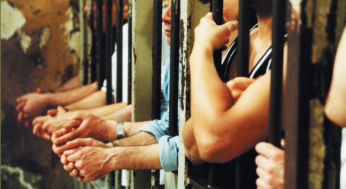 Detenuti come sardine e senza diritti, così la rieducazione è impossibile