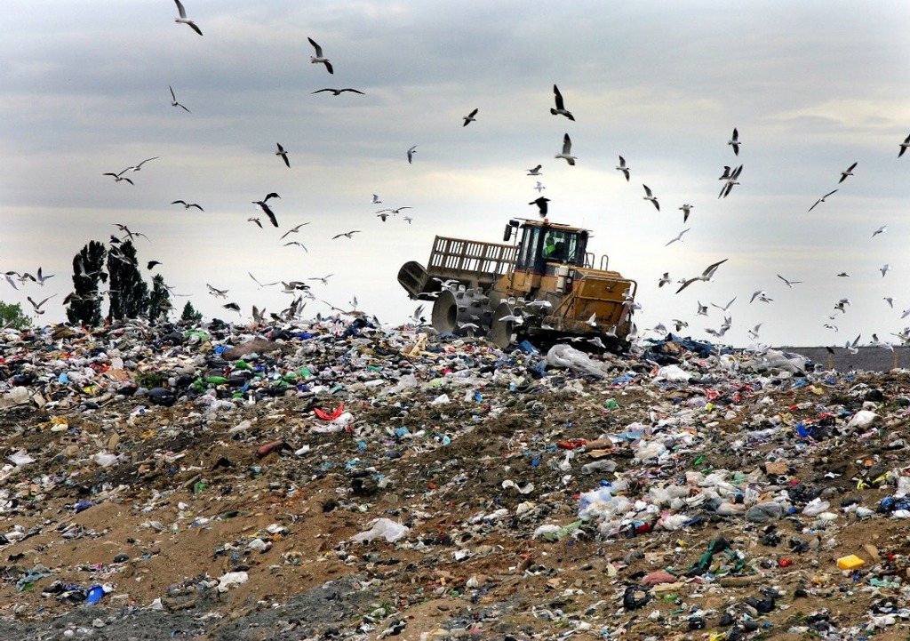 Rifiuti, discariche sotto accusa. Dopo due anni di governo Musumeci, il sistema è ancora in piedi
