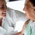 Assistenti familiari, 12 mila in Sicilia, si stima altrettanti siano gli irregolari