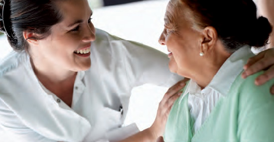 Assistenti familiari, 12 mila in Sicilia, si stima altrettanti siano gli irregolari