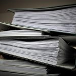 In Italia la burocrazia spegne i sogni di un giovane su due