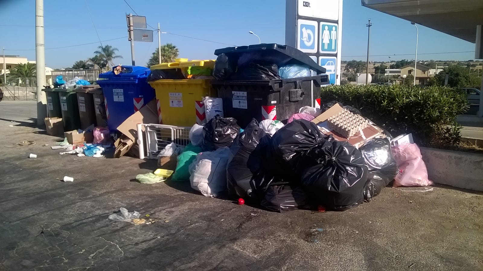 Rifiuti, un commissario per Modica