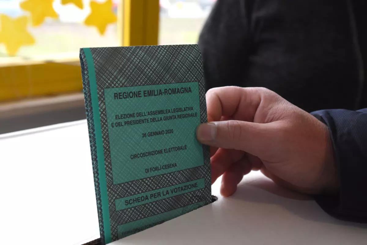 Elezioni in Emilia Romagna  e Calabria, il M5s si lecca le ferite