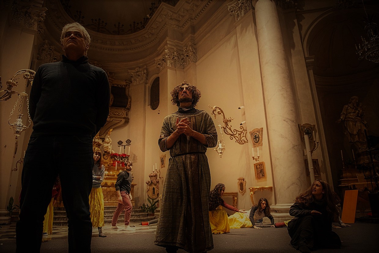 Galleria foto 'Teatro, “Agata, la Santa fanciulla”, luci nella Badia' - foto 7