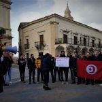 Comiso, fischietti contro Salvini… che suona il citofono ai Tunisini