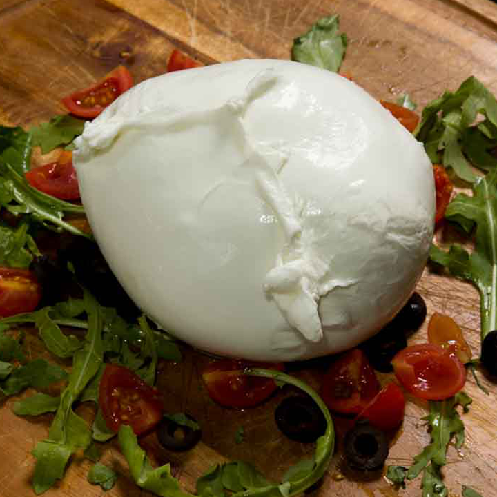 Tragedia a tavola: bimba muore soffocata da mozzarella