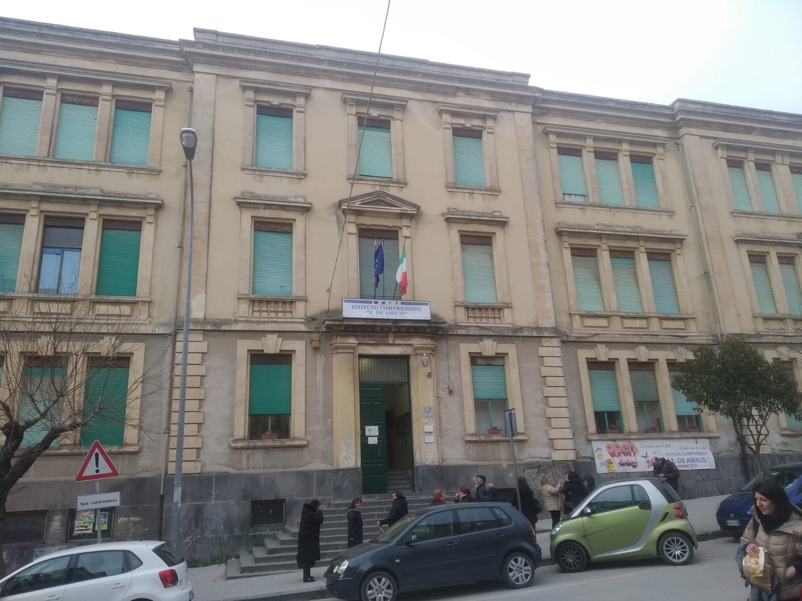 “No” della Giunta alla fusione dell’Istituto De Amicis