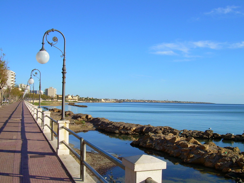 Mazara del Vallo, pulitura del lungomare Fata Morgana