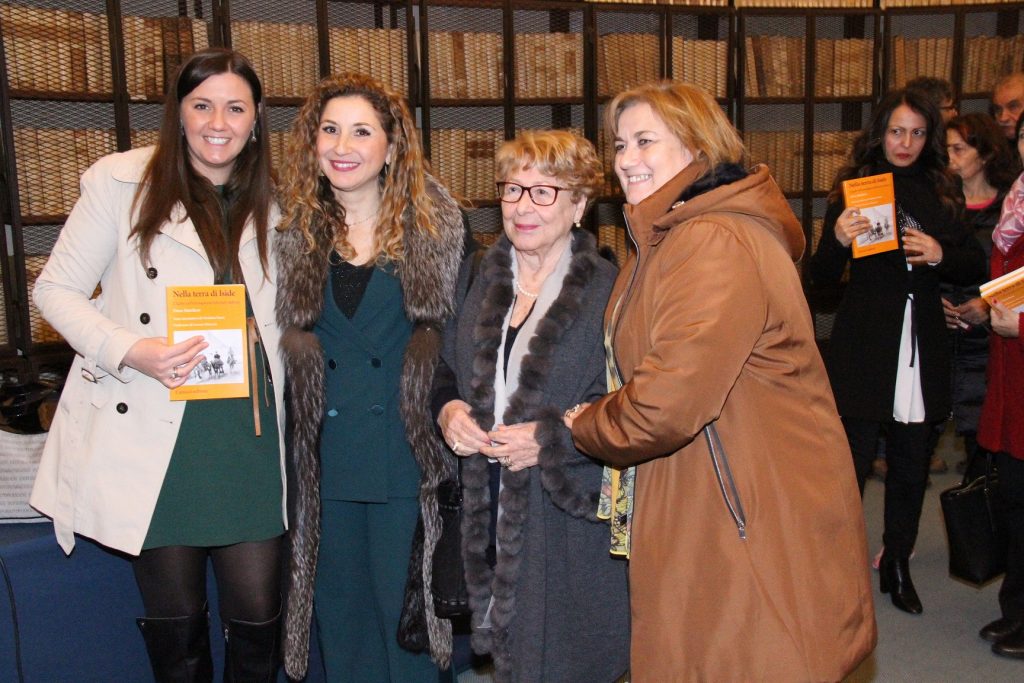 Galleria foto 'Libri, “Nella terra di Iside” pensando alla Sicilia' - foto 2