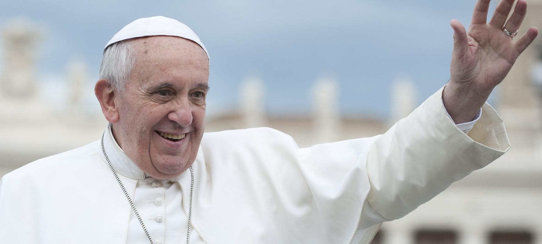 Vaticano, il Papa riceve il presidente di Cuba