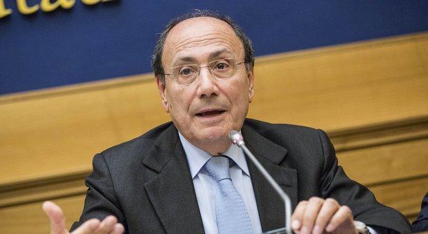 Renato Schifani, chi è il nuovo governatore della Sicilia: età, carriera politica, moglie