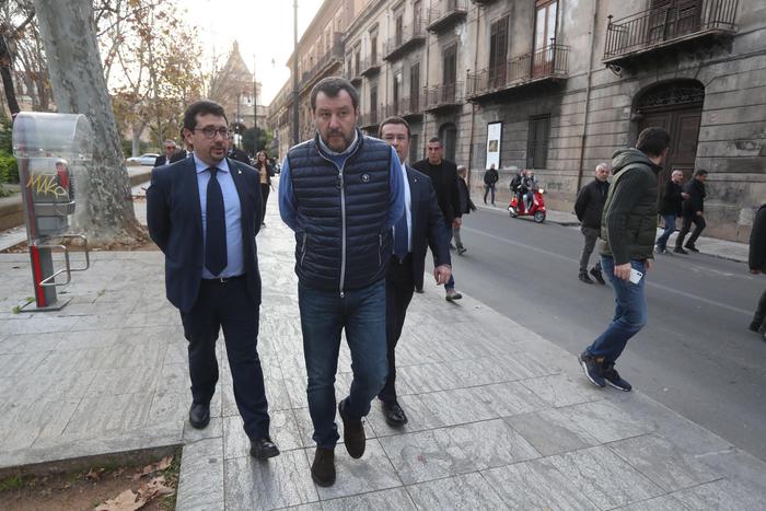 Salvini, incontri in Regione e dribbling ai contestatori Salvini, incontri in Regione e dribbling ai contestatori