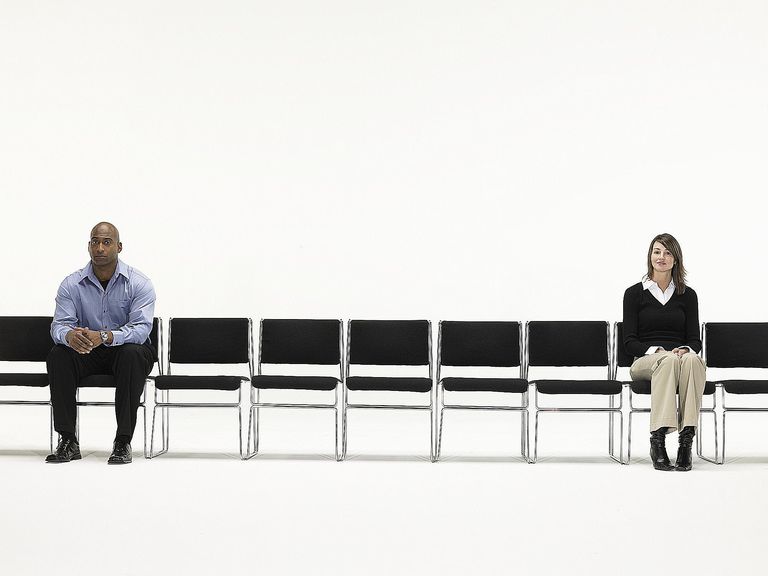 Coronavirus, gli esperti dell’Iss “Ecco perché serve la social distance”