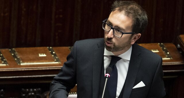 Bonafede su rivolte in carcere, “Atti criminali, Stato compatto”