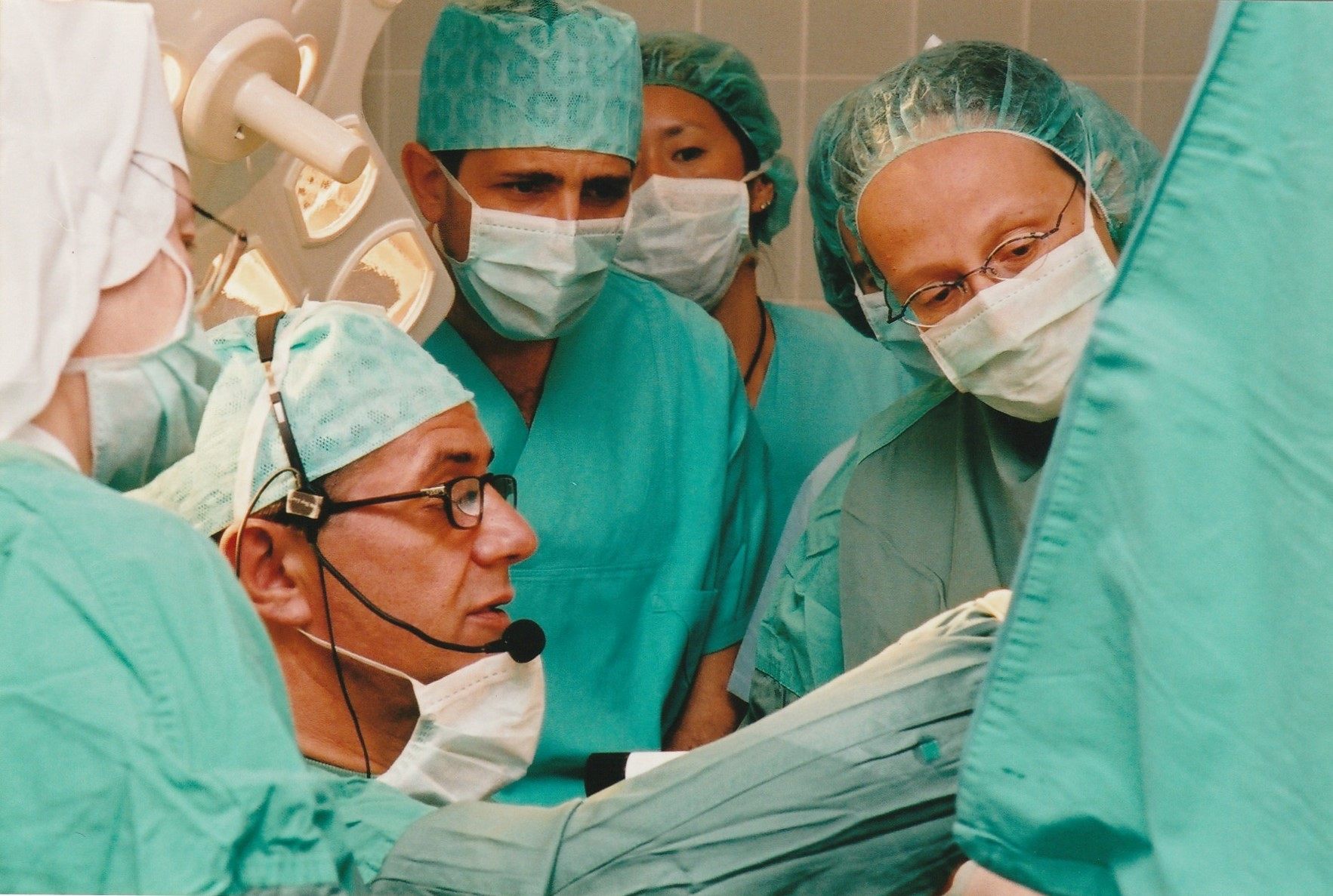 Curare le emorroidi con interventi indolor. La tecnica mini-invasiva di Antonio Longo