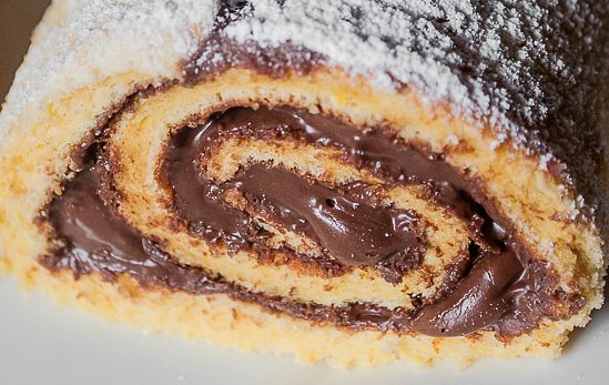 Gli italiani scoprono l’amore per pane e dolci fatti in casa Gli italiani scoprono l’amore per pane e dolci fatti in casa