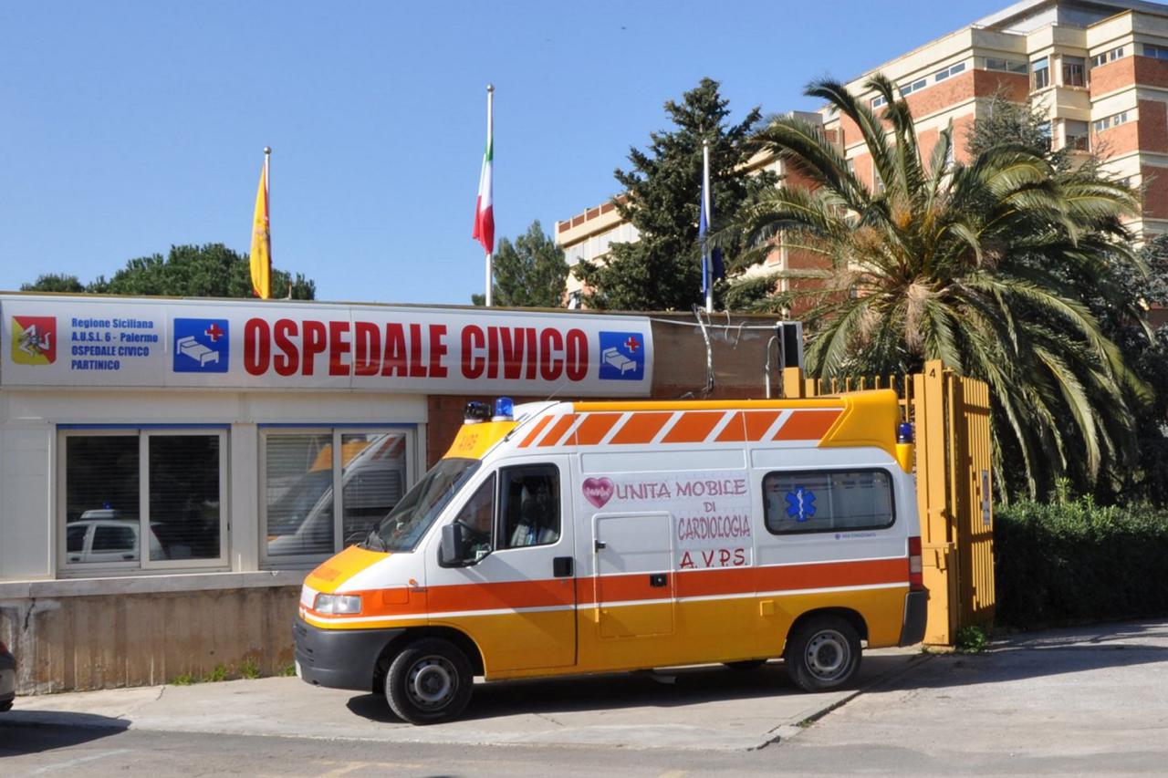 Ospedale di Partinico fra sit-in di protesta e timori Ospedale di Partinico fra sit-in di protesta e timori