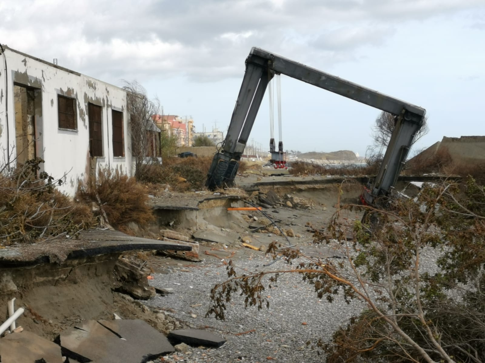 Messina, litorale di Contesse libero dall’ecomostro