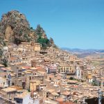 Gagliano, scontro in Comune  sulla gestione Coronavirus