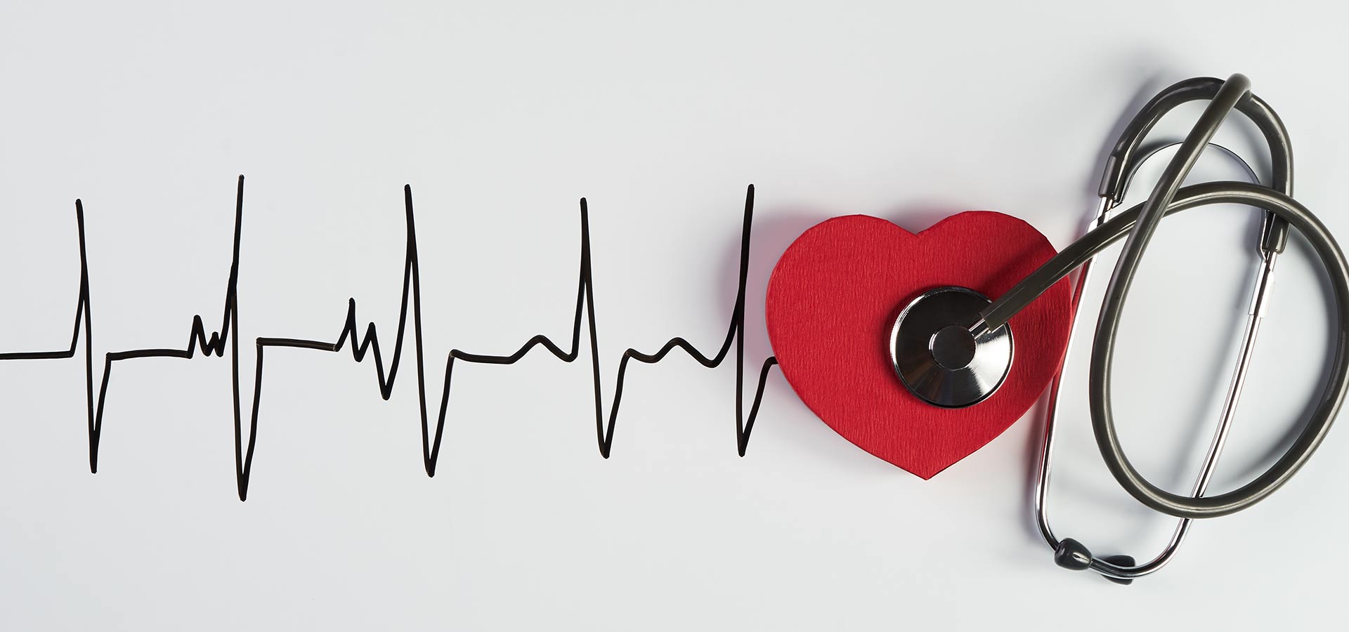 Coronavirus, ora gli ospedali fanno paura, dimezzati i ricoveri per infarto Coronavirus, ora gli ospedali fanno paura, dimezzati i ricoveri per infarto