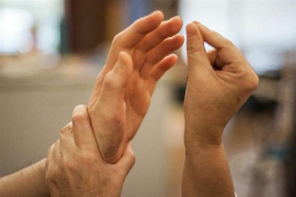 Coronavirus, Lega del Filo d’Oro “Sordociechi  in difficoltà, per loro il tatto è tutto”