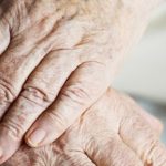 Coronavirus, è emergenza nelle case di riposo, dai geriatri uno studio per proteggere gli anziani