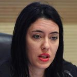 Azzolina: “Fake scuole chiuse fino 5 aprile, intollerabile”