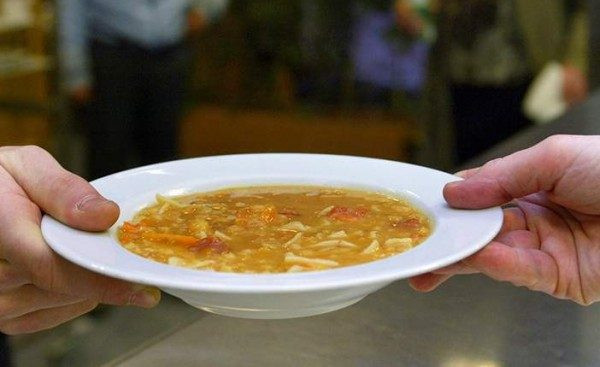 Solidarietà, riapre la “Mensa fraterna” di Marsala Solidarietà, riapre la “Mensa fraterna” di Marsala