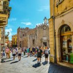 Taormina, alle prese con una crisi senza precedenti