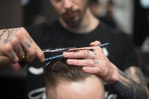Parrucchieri ed estetisti, ecco i prodotti e sostanze vietate da maggio. L’ELENCO