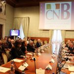 Coronavirus, il Comitato di Bioetica, no a cure in base all’età