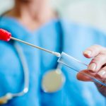 Covid, arriva il tampone casalingo, quanto costa e come funziona