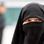 Shock, avvelenamenti seriali di bambine nelle scuole femminili: tensione in Iran