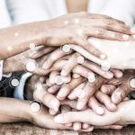 Anche la politica locale può e deve dare di più, sindaci e burocrati siano esempio di solidarietà