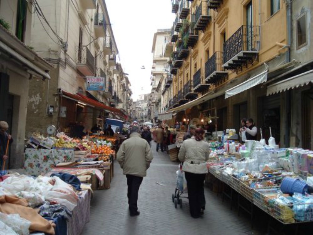 Caltanissetta, boccata d’ossigeno per il commercio