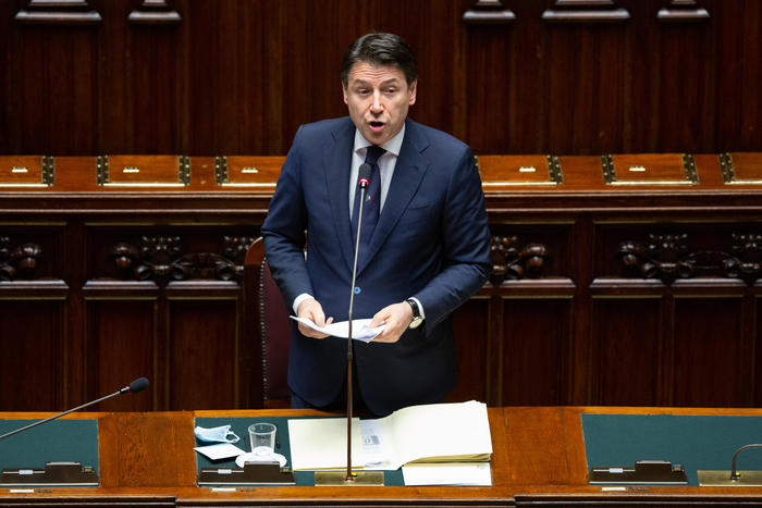 M5S, Conte a Catania tra crisi di governo e reddito di cittadinanza