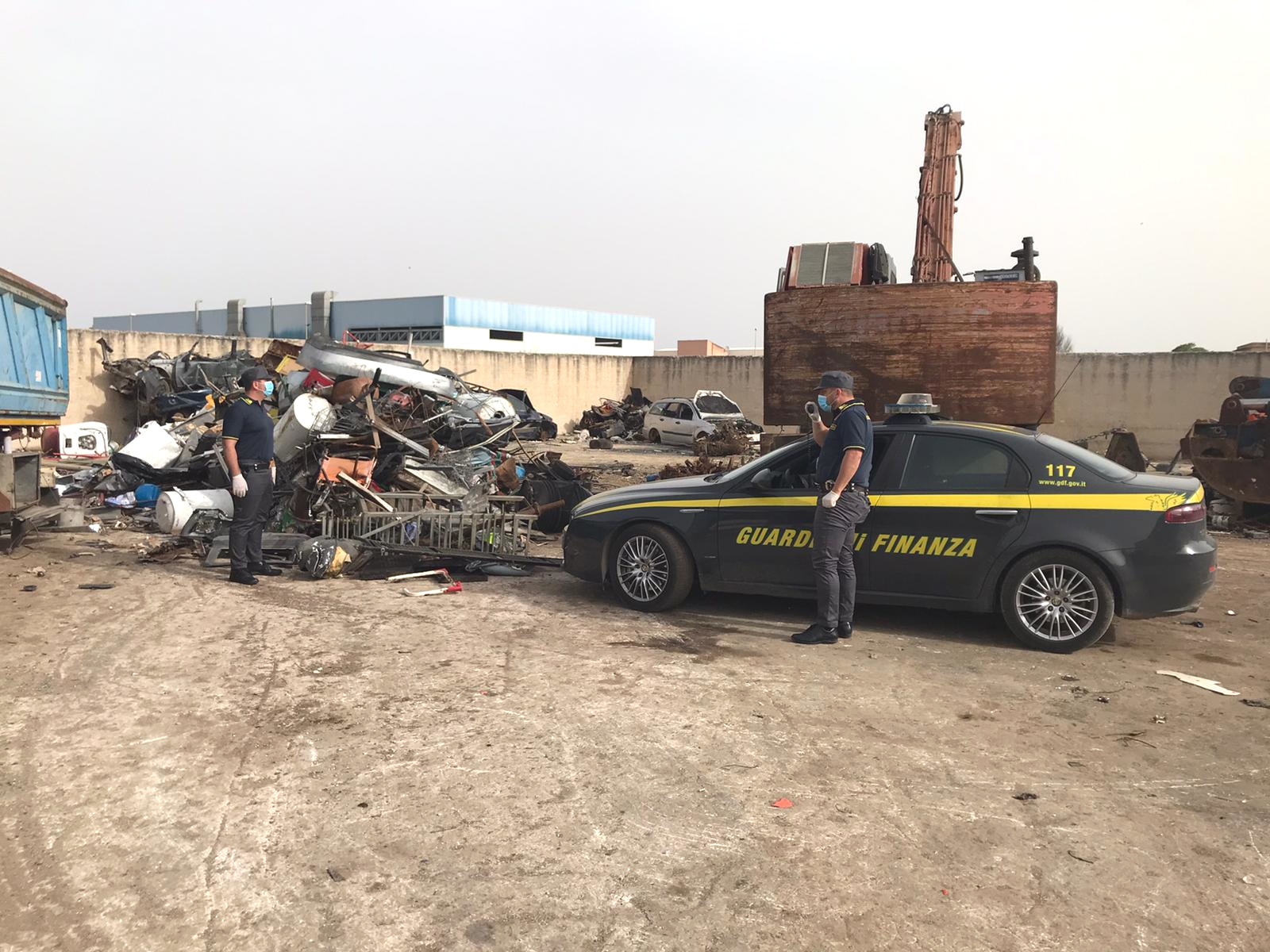 Discariche abusive nel messinese, maxi sequestro della Guardia di Finanza