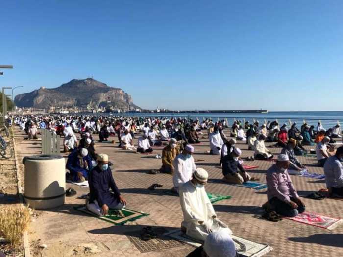 Inizia il Ramadan per 2 miliardi di musulmani nel mondo: cosa rappresenta e quanto dura