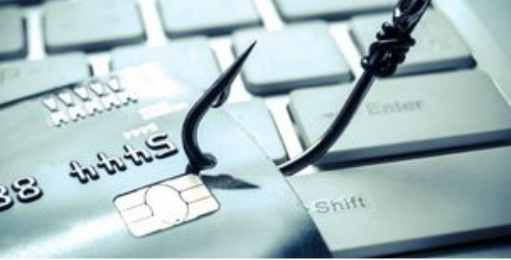 Vishing, la frode informatica che ruba i dati della carta di credito