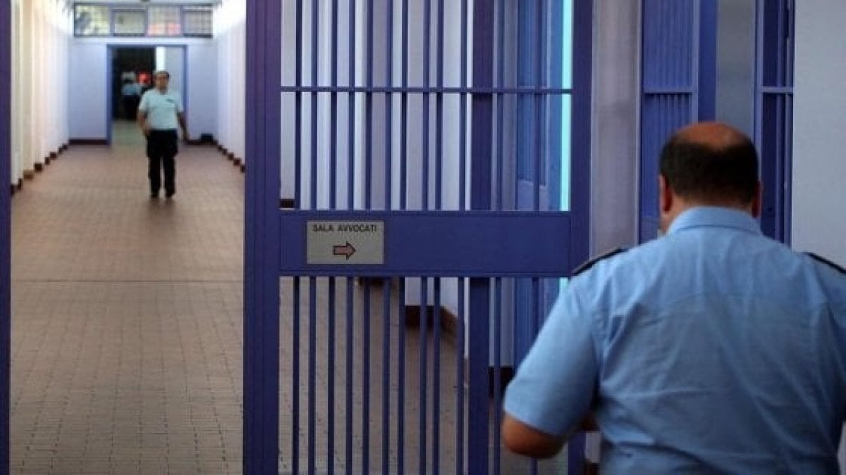 Carceri al collasso, giovani arruolabili in 1.500 rimandati… per Coronavirus