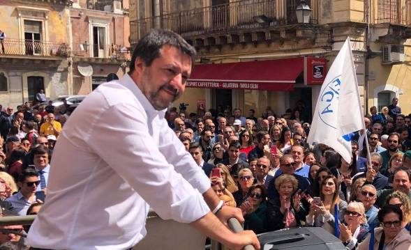 Cts, aumenta la capienza per teatri, cinema e stadi, Salvini, “75%? Apriamo tutto”