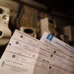 Bollette luce, consigli per evitare fatture gonfiate