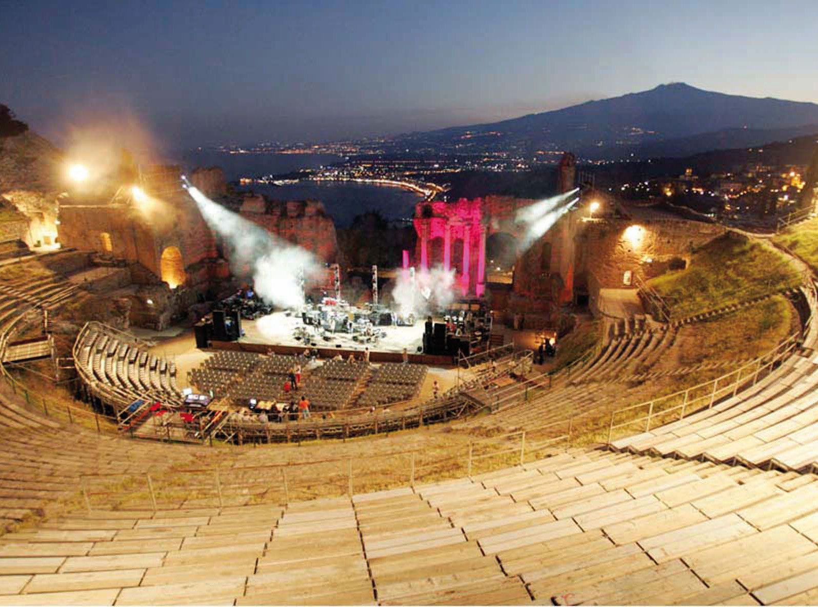 Palazzo Zanca fuori da TaorminaArte