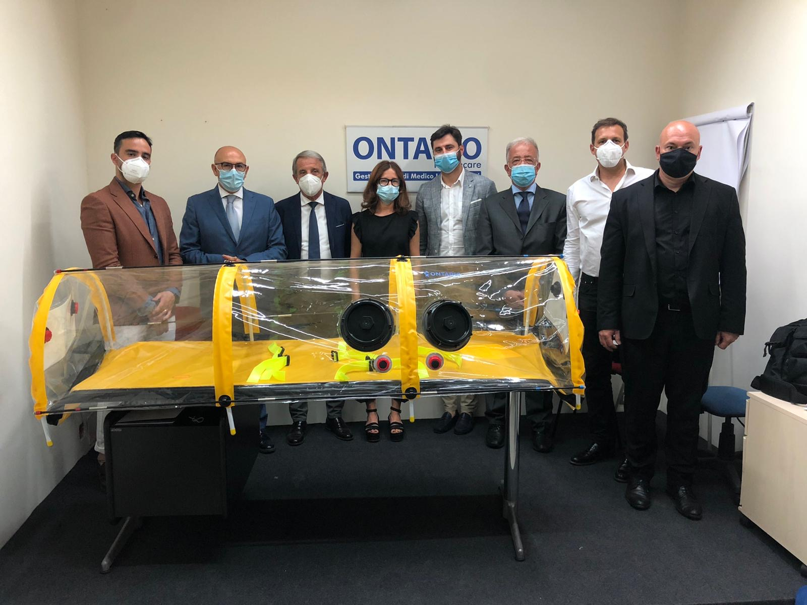 Catania, chiesa evangelica cinese dona tre barelle di biocontenimento