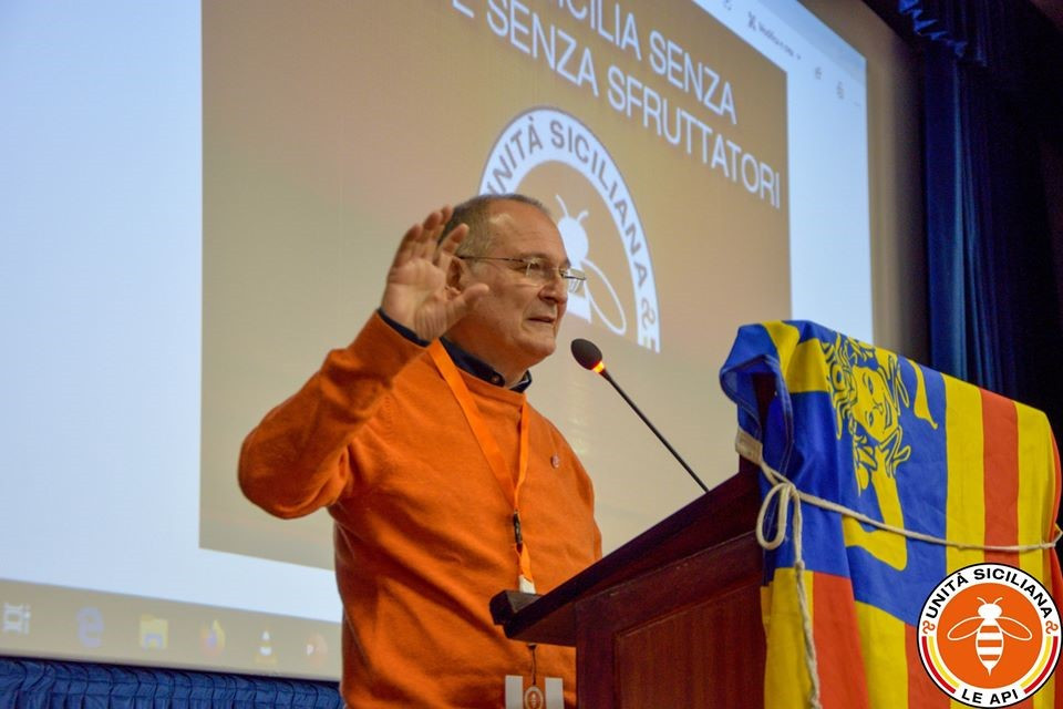 Fleres, “vomitevoli ammiccamenti ai dispensatori di seggi”