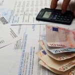 Costi in bolletta: dal prossimo -6,7% per il gas e +3,3% per la luce